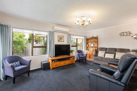 Photo of property in 70 Great South Road, Huntly, 3700