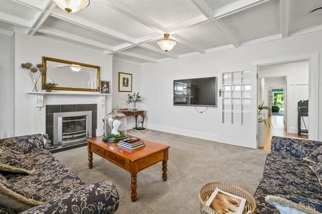 Photo of property in 76 Barrett Street, Westown, New Plymouth, 4310