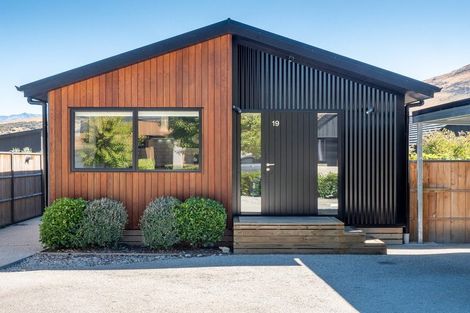 Photo of property in 19 Maize Street, Jacks Point, Queenstown, 9371