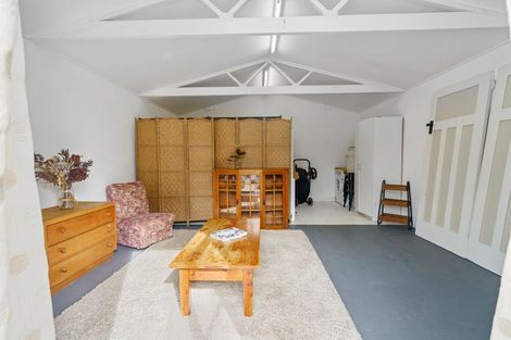 Photo of property in 18 Clare Street, Cambridge, 3434