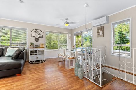 Photo of property in 15 Reynolds Place, Torbay, Auckland, 0630