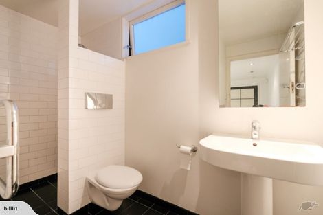 Photo of property in 15 Otahuri Crescent, Greenlane, Auckland, 1051