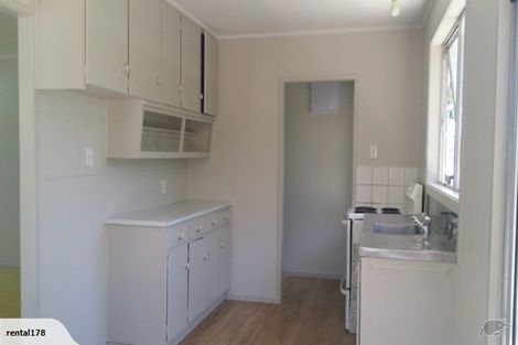 Photo of property in 2/20 Carter Place, Manurewa, Auckland, 2102