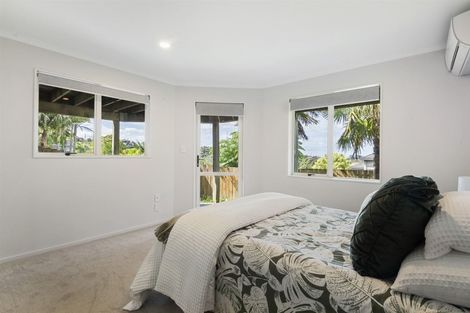 Photo of property in 941 East Coast Road, Torbay, Auckland, 0630