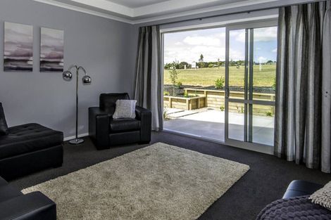 Photo of property in 35 Elliot Street, Riverhead, 0820