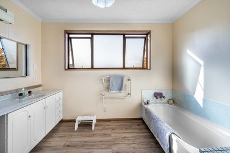 Photo of property in 84 Kildare Drive, Waikiwi, Invercargill, 9810