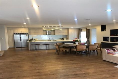 Photo of property in 21b Stamford Crescent, Flat Bush, Auckland, 2019