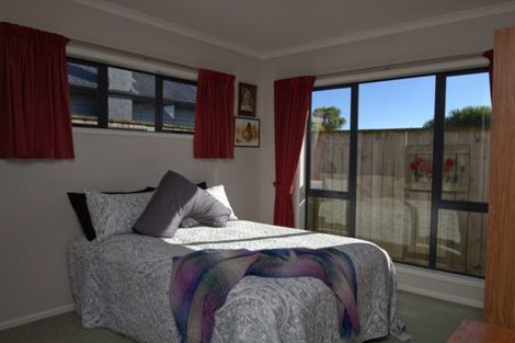 Photo of property in 43 Bowen Street, Levin, 5510