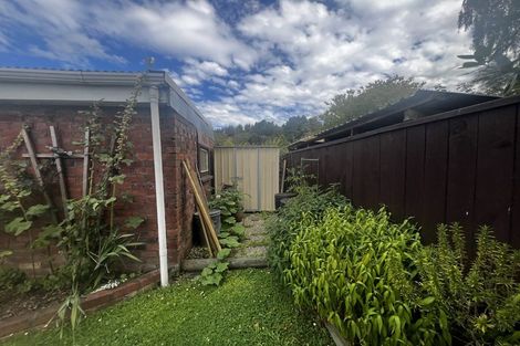 Photo of property in 12 Mangaroa Hill Road, Maoribank, Upper Hutt, 5018