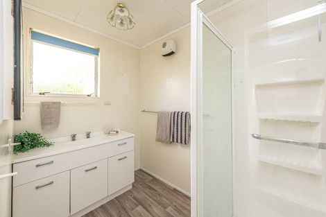 Photo of property in 8 Photinia Place, Aramoho, Whanganui, 4500