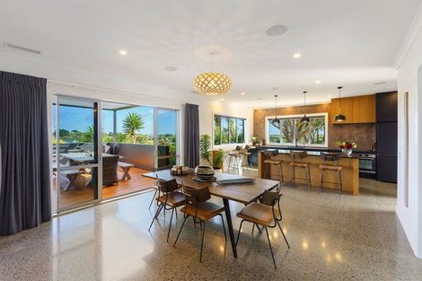 Photo of property in 36 Raukawa Road, Peka Peka, Waikanae, 5391