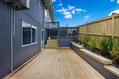 Photo of property in 5a Collingwood Road, Waiuku, 2123