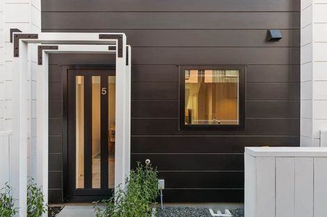 Photo of property in 5/21 Karamu Street, Te Atatu Peninsula, Auckland, 0610