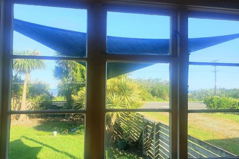 Photo of property in 4 Main Rd Ngakawau, Ngakawau, 7824