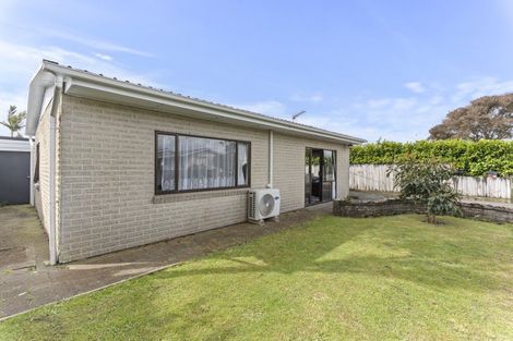 Photo of property in 5/1 Hawea Street, Merrilands, New Plymouth, 4312