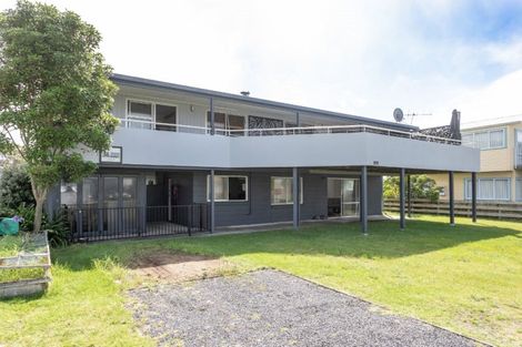Photo of property in 320 Ocean Road, Whangamata, 3620