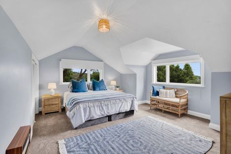 Photo of property in 18 Ridge Lane, New Plymouth, 4310