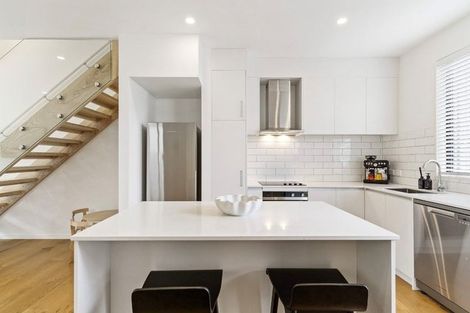 Photo of property in 6/82 East Coast Road, Milford, Auckland, 0620