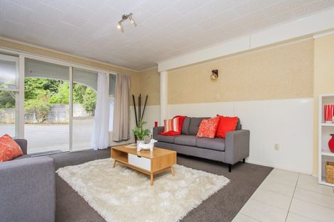 Photo of property in 25 Christian Road, Swanson, Auckland, 0614