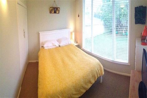 Photo of property in 1/31 Sylvan Crescent, Te Atatu South, Auckland, 0610