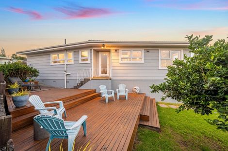 Photo of property in 7 Beechdale Crescent, Pakuranga Heights, Auckland, 2010