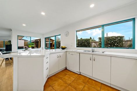 Photo of property in 18 Sample Road, Albany, Auckland, 0632