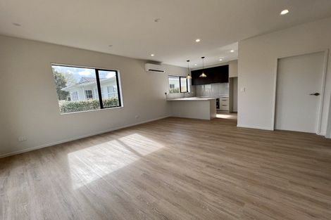 Photo of property in 7a Tupaki Place, Pakuranga Heights, Auckland, 2010