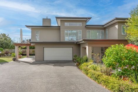 Photo of property in 3b Isobel Street, Acacia Bay, Taupo, 3330