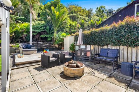 Photo of property in 15 Reynolds Place, Torbay, Auckland, 0630