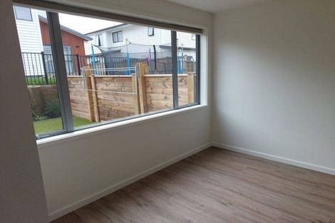 Photo of property in 15 Gunn Way, Hobsonville, Auckland, 0616