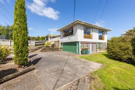 Photo of property in 114 Oxford Road, Okato, 4335