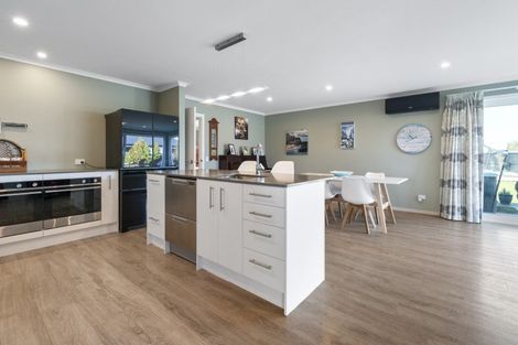 Photo of property in 19 George Street, Bulls, 4818