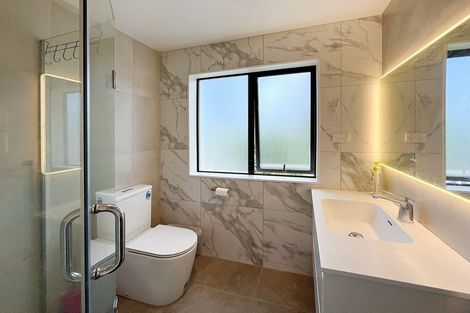 Photo of property in 12a Thomas Avenue, Te Atatu Peninsula, Auckland, 0610