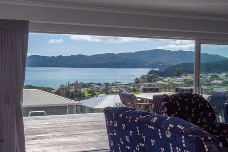 Photo of property in 6 Christine Drive, Coopers Beach, 0420