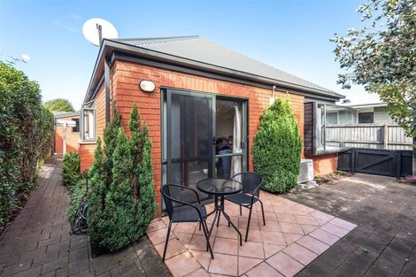 Photo of property in 2/76 Saint Albans Street, St Albans, Christchurch, 8014