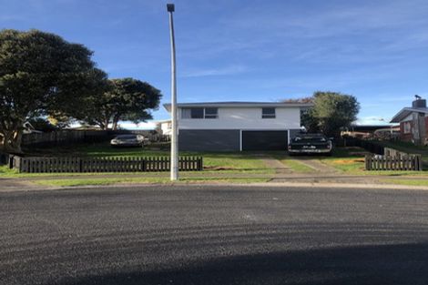 Photo of property in 16 Oleander Place, Bell Block, New Plymouth, 4312