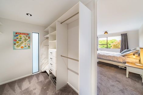 Photo of property in 33 Oak Avenue, Paremata, Porirua, 5024