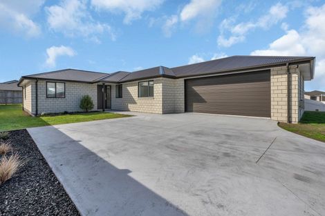 Photo of property in 31 Kapiakauri Road, One Tree Point, 0118