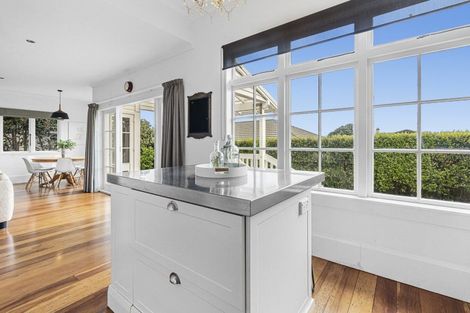 Photo of property in 87 Pendarves Street, New Plymouth, 4310