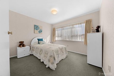 Photo of property in 6 Mahon Place, Papatoetoe, Auckland, 2025