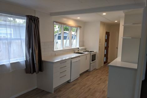 Photo of property in 363 Whangaparaoa Road, Stanmore Bay, Whangaparaoa, 0932