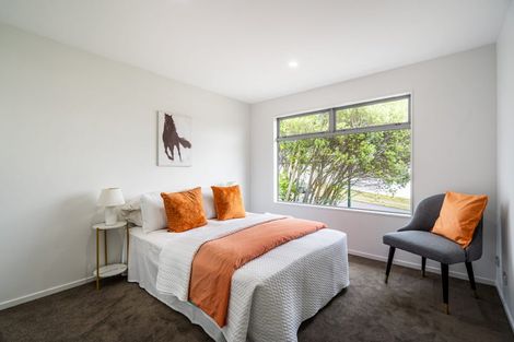 Photo of property in 90 Medallion Drive, Oteha, Auckland, 0632