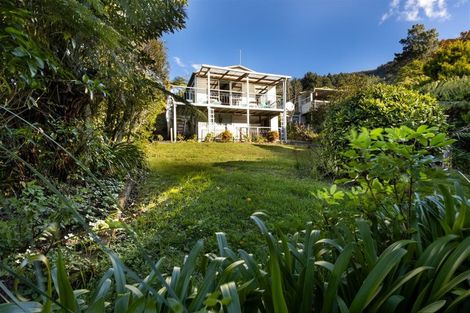 Photo of property in 659 Queen Charlotte Drive, Havelock, Picton, 7281