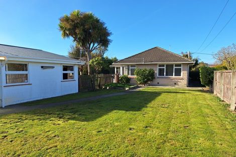 Photo of property in 37 Tintern Avenue, Avonhead, Christchurch, 8042