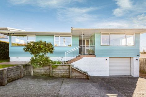 Photo of property in 90 Deep Creek Road, Torbay, Auckland, 0630