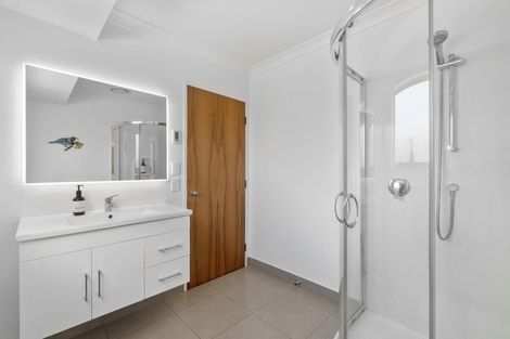 Photo of property in 2 Bannings Way, Hobsonville, Auckland, 0618