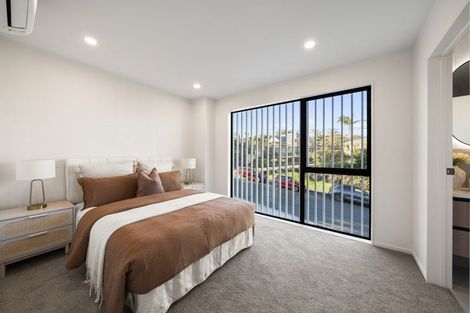 Photo of property in 1/18 Handley Avenue, Narrow Neck, Auckland, 0624