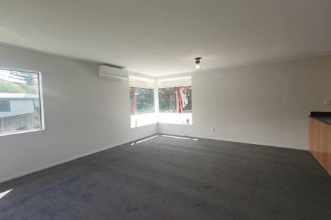 Photo of property in 8 Paramu Avenue, Birkdale, Auckland, 0626