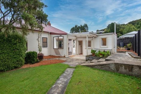 Photo of property in 30 Saint Albans Street, Bradford, Dunedin, 9011