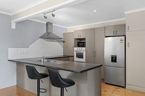 Photo of property in 28 Totara Street, Waiuku, 2123